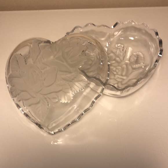 Heart Shape Glass Trinket Jewelry Box - Picture 2 of 2